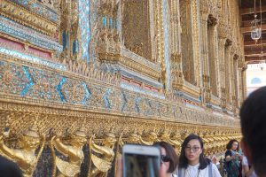 And Gold outside in Wat Pho | Thailand