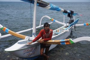 ...and dangerous Boat Trips for Snorkeling at Paradise Beach, not Recommended