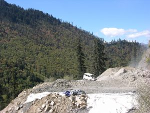 Driving through Eastern Tibet on Bad Roads is not that Safe | China