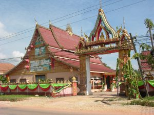 Buddhistc Temples are smaller and more Filigree | Laos
