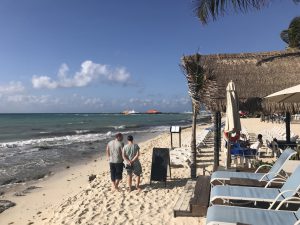 Playa del Carmen is an Extreme Tourist City with a nice beach and Speed Boats to ... | Playa del Carmen